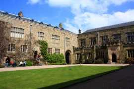 castlewales.com Chirk