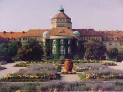 redundancydept.com Degarden