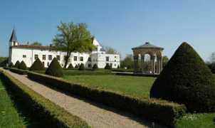 Ethienne