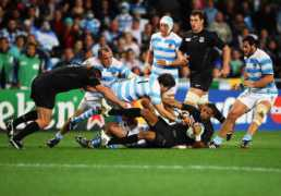 zimbio.com Leguizamon