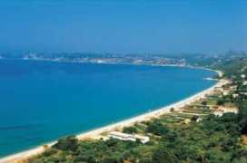 go-greece-vacations.com Lourdas