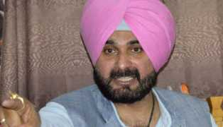 zeenews.india.com Navjotsingh