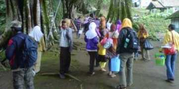 regional.kompas.com Peziarah