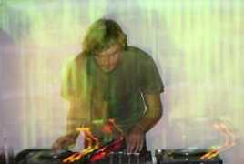 residentadvisor.net Santai