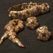 amazingadornments.com Trifari